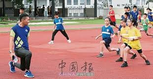 迈克·特劳特关键安打稳定军心